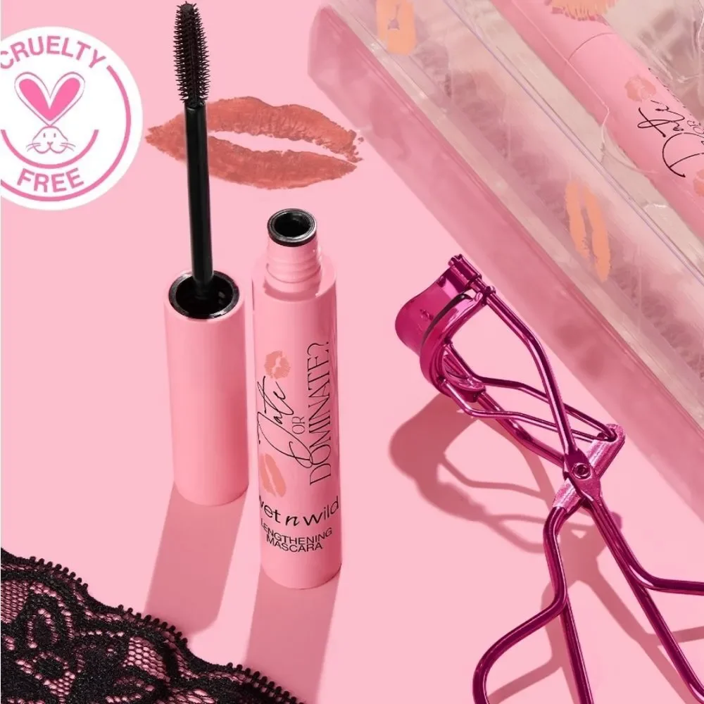 Wet-n-Wild Date Or‎ Dominate Lengthening Mascara & Eyelash Curler Set